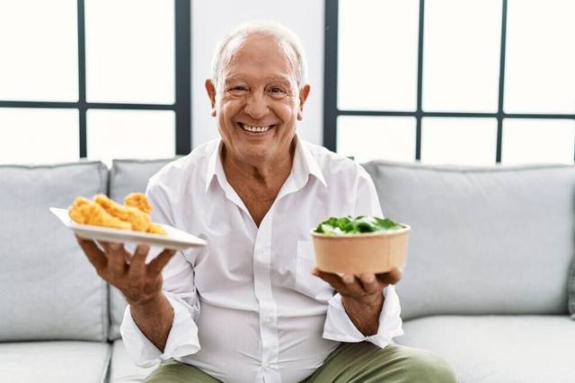 提醒中老年人:不想器官加速衰老，一定要拒绝这6个习惯